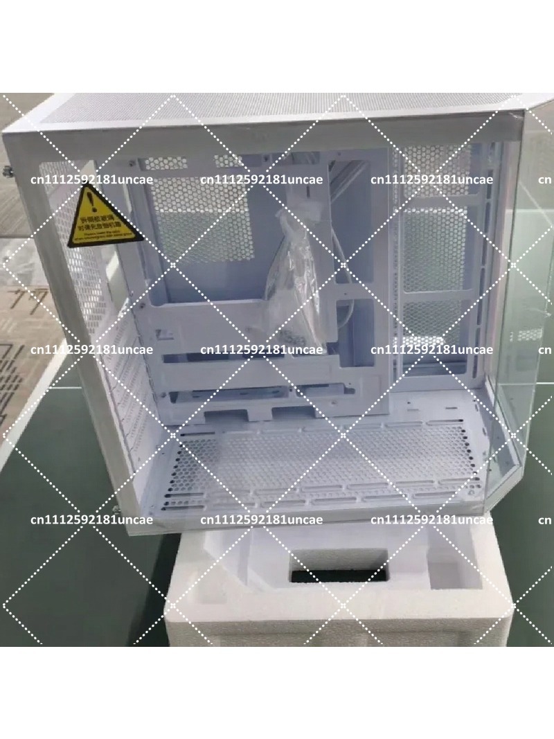 Obrotowa obudowa ATX z widokie – Pc Gaming Cafe recenzja i cena